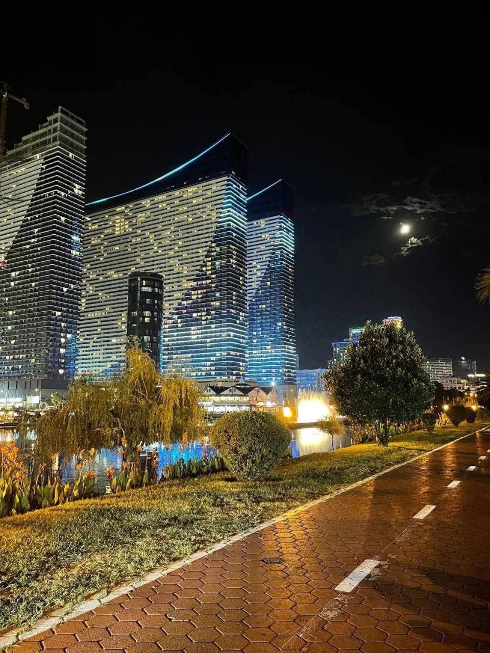 Orbi City Suite Батуми Экстерьер фото